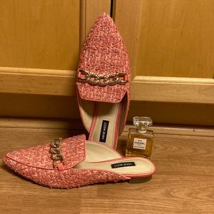 Nine West size 7 Pink mule shoes.